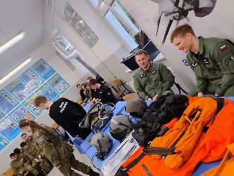 7fa2ee7a-8df5-45f5-94dc-9993ee0ce8dc