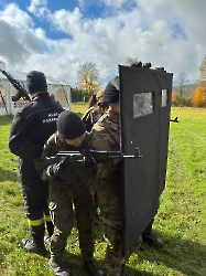 819e16d9-2e20-45c1-871b-926de4eb545f